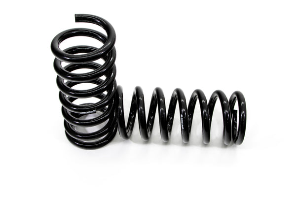 UMI Performance 78-88 GM G-Body Front 1in 70-81 F-Body 2-1/2in Lowering Spring - Bull Strap