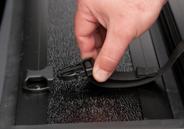 UnderCover 02-18 Dodge Ram 1500 (w/o Rambox) (19-20 Classic) 6.4ft Flex Bed Cover - Bull Strap