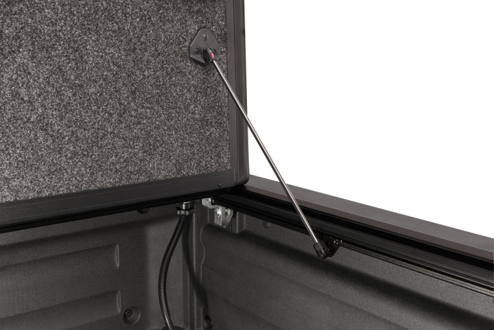 UnderCover 17-20 Honda Ridgeline 5ft Ultra Flex Bed Cover - Bull Strap
