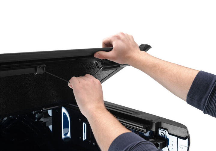 UnderCover 2021+ Ford F-150 Crew Cab 5.5ft Armor Flex Bed Cover Cover - Bull Strap