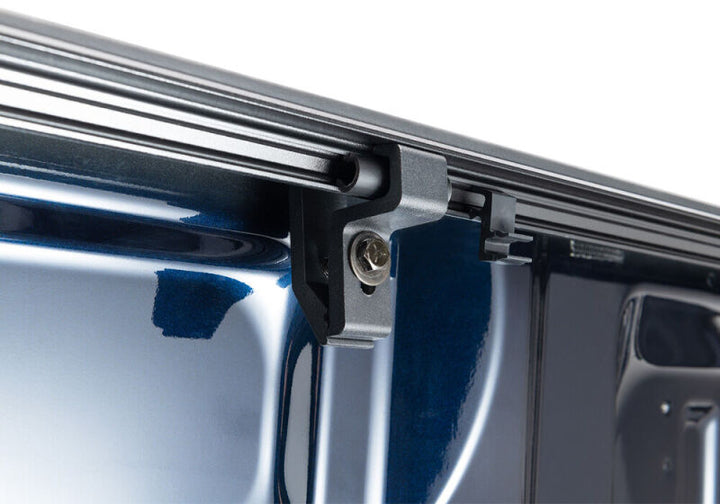 UnderCover 2021+ Ford F-150 Crew Cab 5.5ft Armor Flex Bed Cover Cover - Bull Strap