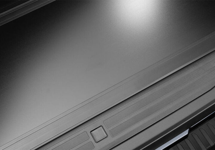 UnderCover 2021+ Ford F-150 Crew Cab 5.5ft Ultra Flex Bed Cover - Bull Strap