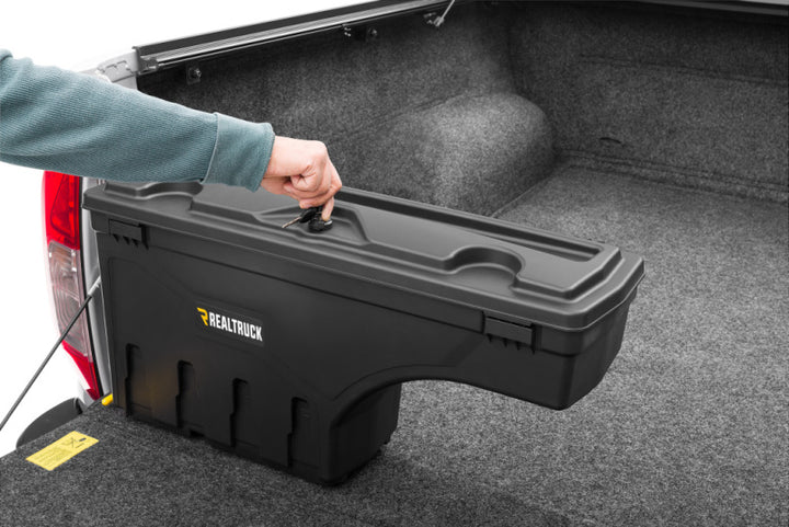 UnderCover 2022 Nissan Frontier Ext/Crew All Beds Drivers Side Swing Case - Black Smooth - Bull Strap