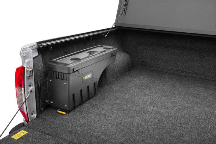 UnderCover 2022 Nissan Frontier Ext/Crew All Beds Drivers Side Swing Case - Black Smooth - Bull Strap