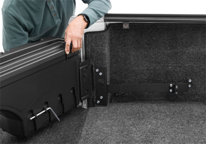 UnderCover 2022 Nissan Frontier Ext/Crew All Beds Drivers Side Swing Case - Black Smooth - Bull Strap