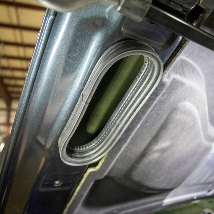 Wehrli 17-19 Chevrolet 6.6L L5P Duramax 4in Intake Kit - Gloss Black - Bull Strap