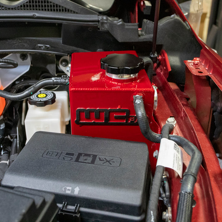 Wehrli 20-24 Chevrolet-GMC 6.6L L5P Duramax OEM Placement Coolant Tank Kit - WCFab Red - Bull Strap