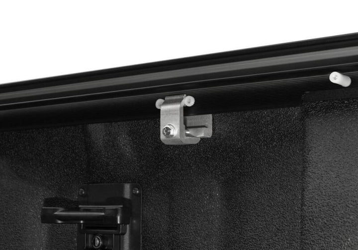 Retrax 17-18 Super Duty F-250-350 Short Bed PowertraxPRO MX - Bull Strap