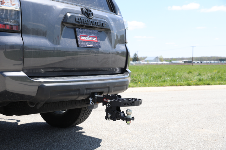 Gen-Y 2.5in Shank 500lb Capacity Serrated Hitch Step - Bull Strap