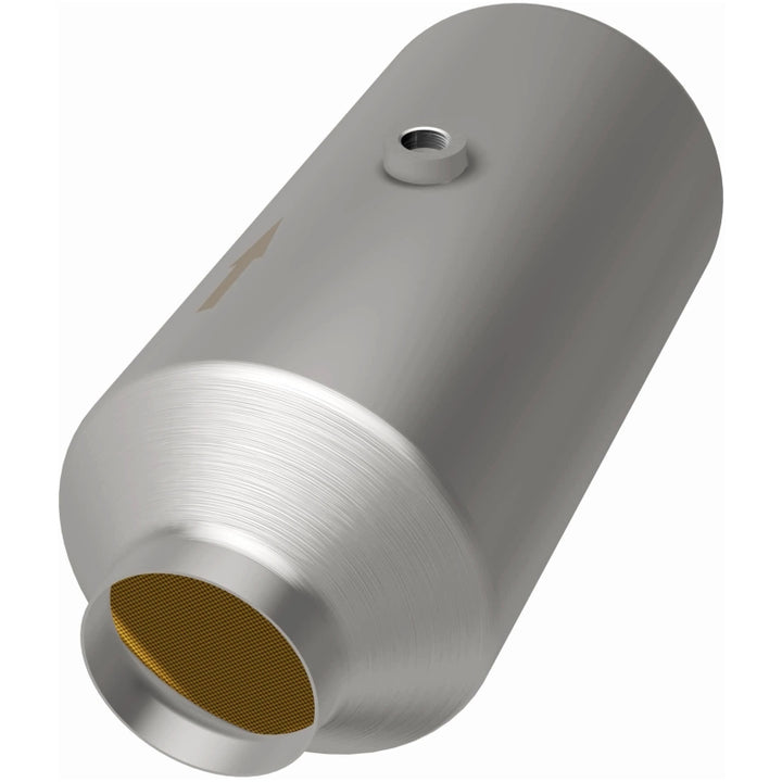 Magnaflow 3.00in. C/C 6in. spun body Universal Converter - Bull Strap