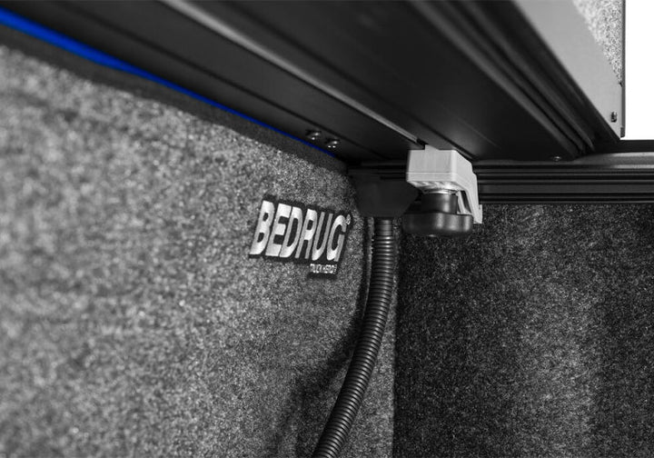 UnderCover 03-20 Dodge Ram 1500/2500 (w/o Rambox) 6.4ft Ultra Flex Bed Cover - Matte Black Finish - Bull Strap
