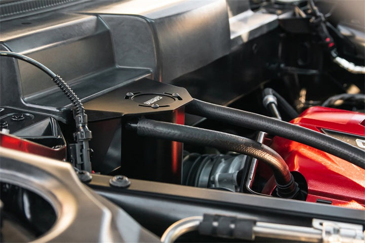 Corsa 2020+ Chevrolet Corvette C8 Stingray Coupe Catch Can - Bull Strap