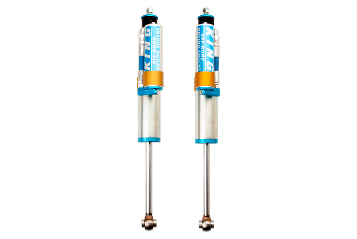 King Shocks 2005+ Ford F-250/F-350 4WD Front 2.5 Dia Remote Res Shock for 1-2.5in Lift (Pair) - Bull Strap