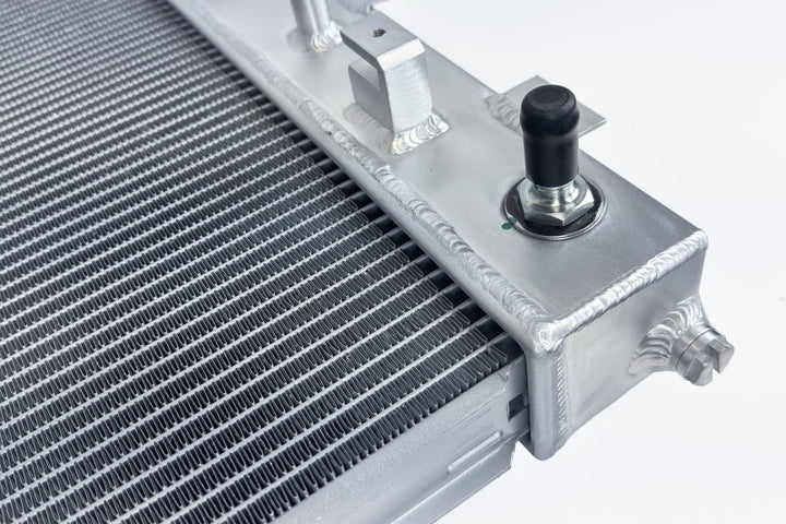 CSF 17-20 Ford Raptor / 15-25 F-150 High Performance Radiator - Bull Strap