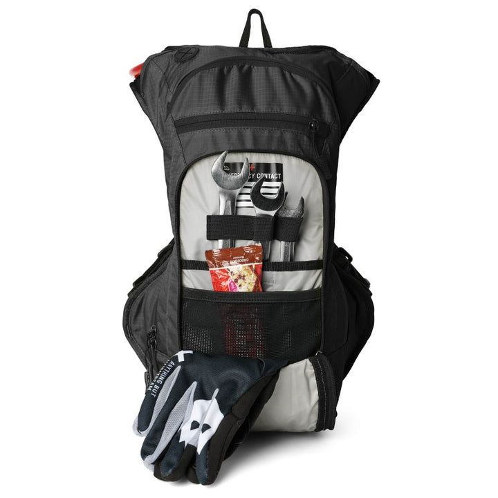 USWE Outlander Moto Hydration Pack 9L - Black - Bull Strap