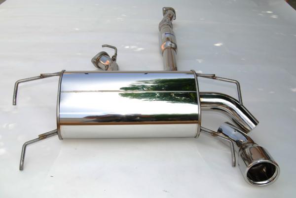 Invidia 08+ WRX Hatch Q300 Single Rolled SS Cat-back Exhaust - Bull Strap