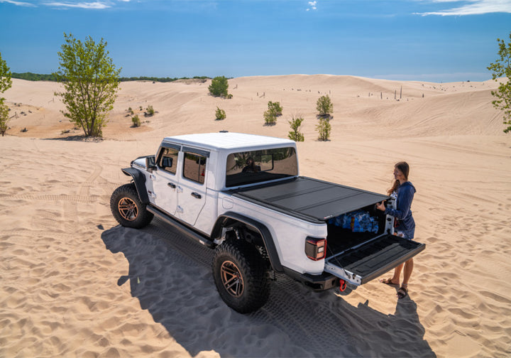 BAK 2020 Jeep Gladiator 5ft Bed BAKFlip MX4 - Bull Strap