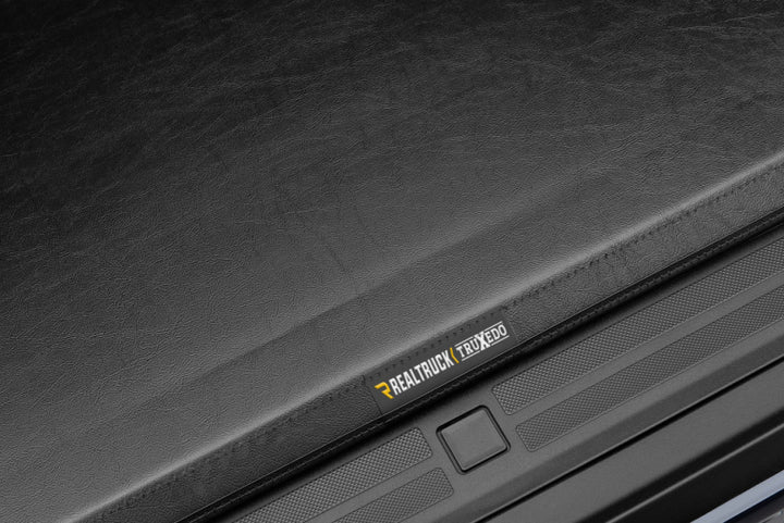 Truxedo 17-20 Ford F-250/F-350/F-450 Super Duty 8ft TruXport Bed Cover - Bull Strap