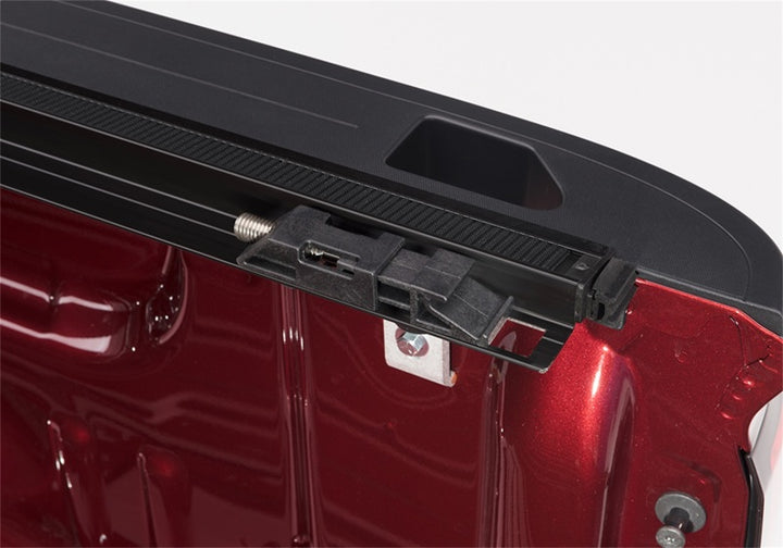 Truxedo 2020 Jeep Gladiator 5ft Pro X15 Bed Cover - Bull Strap