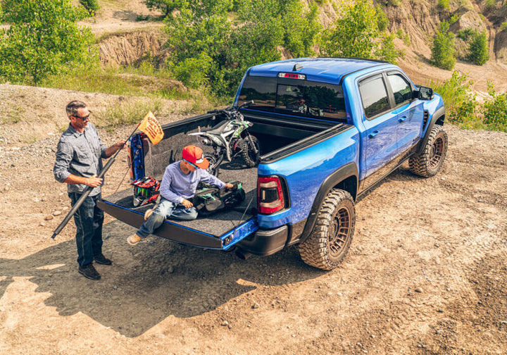 Retrax 21-23 Ford F-150 Super Crew/Super Cab/Lightning (5.5ft Bed) Retrax IX - Bull Strap
