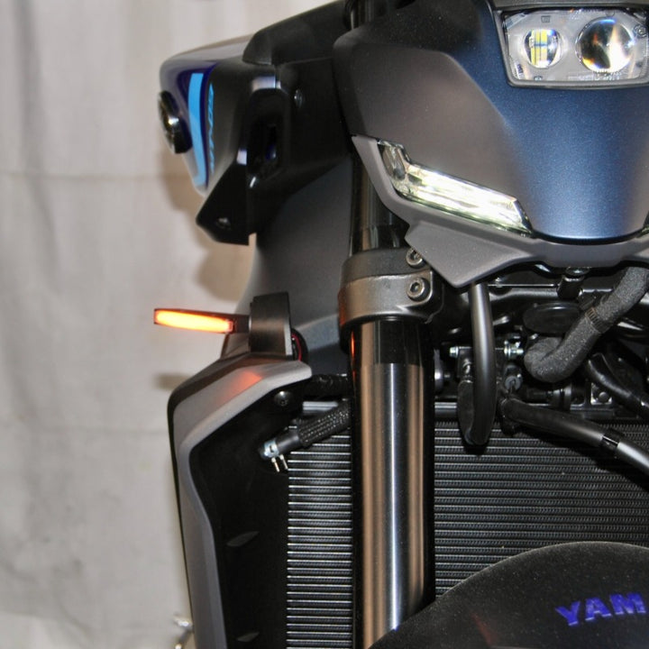 New Rage Cycles 24+ Yamaha MT-09 Front Turn Signals - Bull Strap