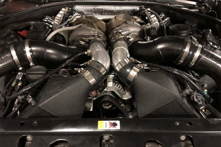 CSF 12-16 BMW M5 (F10) / 12-18 BMW M6 (F06/F12/F13) Twin Charge-Air-Cooler Set - Crinkle Black - Bull Strap