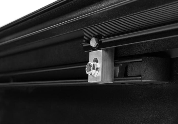 Retrax 16-18 Tacoma 5ft Double Cab RetraxPRO XR - Bull Strap