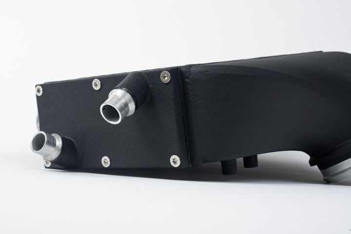 CSF 2014+ BMW M3/M4 (F8X) Top Mount Charge-Air-Cooler - Crinkle Black - Bull Strap