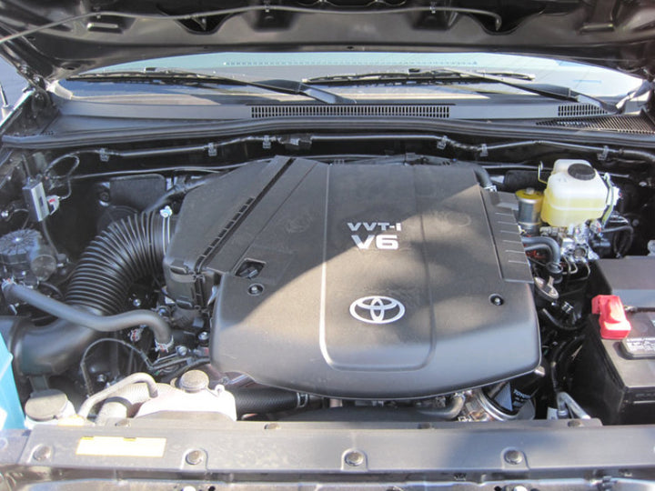 K&N 05-10 Toyota Tacoma/Tundra / 02-09 4Runner / 07-09 FJ Cruiser Drop In Air Filter - Bull Strap