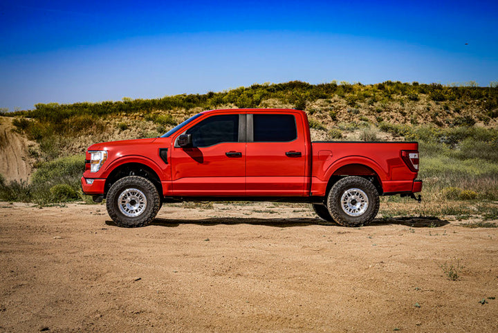 ICON 21-23 Ford F150 Tremor 2.5-3in 2.5 Series VS IR Coilover Kit - Bull Strap