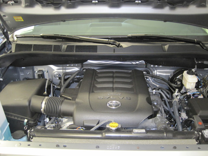 K&N 07-10 Toyota Tundra/Sequoia/Land Cruiser Drop In Air Filter - Bull Strap