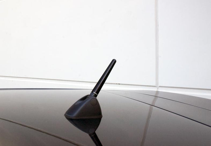 PERRIN 08-14 Subaru WRX/STI & 09-14 Forester Shorty Antenna w/OEM Pivoting Base - 3in. Mast - Bull Strap