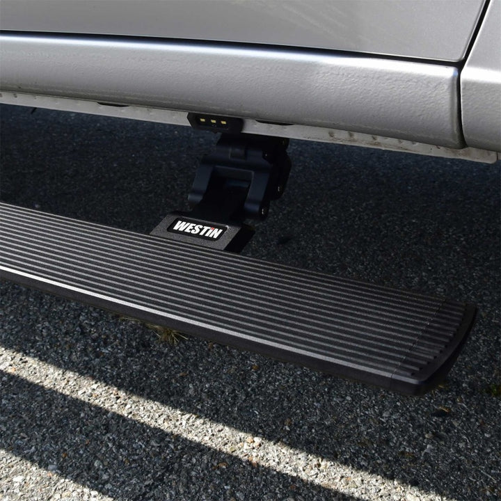 Westin 19-26 Chev/GMC Silv/Srra 1500 CC (No 19 LTD) / 20-26 2500/3500 Pro-e Running Boards - Tex Blk - Bull Strap