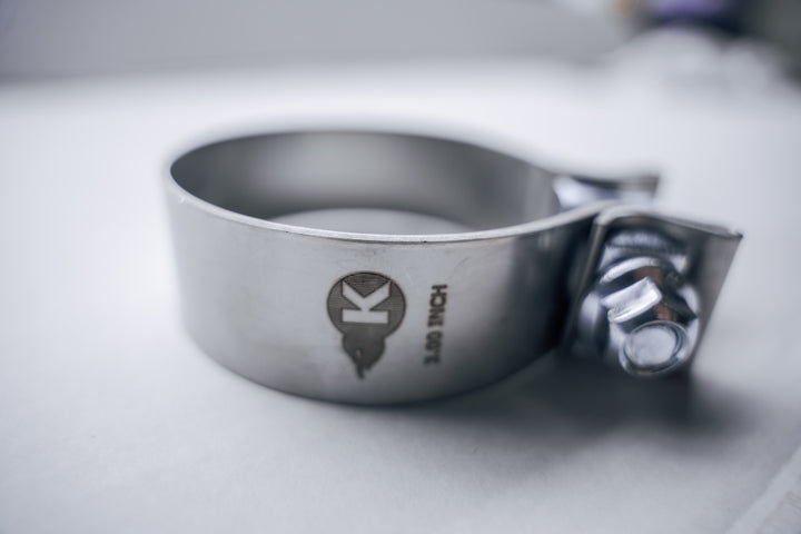 Kooks Universal 3in SS Clamp - Bull Strap