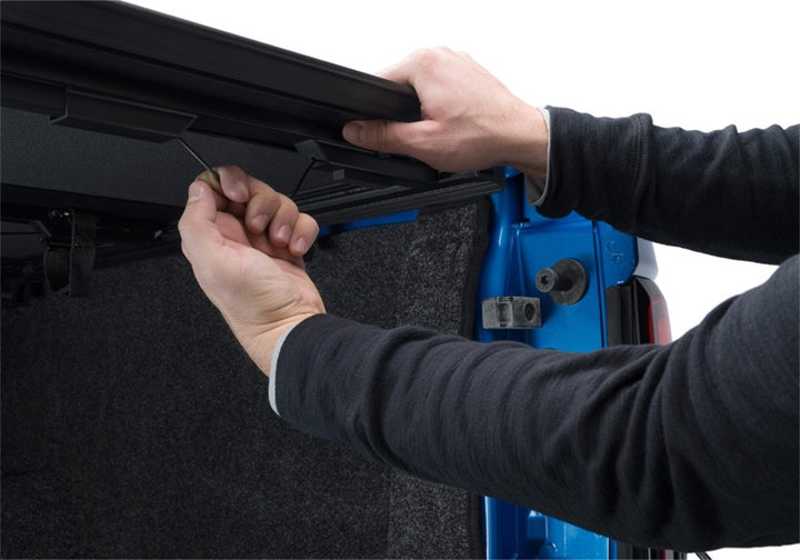 BAK 19-20 Dodge Ram 1500 (New Body Style w/ Ram Box) 5ft 7in Bed BAKFlip MX4 Matte Finish - Bull Strap