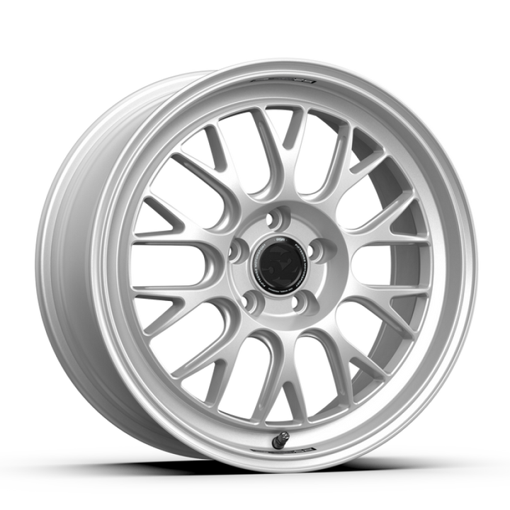fifteen52 Holeshot RSR 18x8.5 5x112 42mm ET 57.1mm Center Bore Radiant Silver - Bull Strap